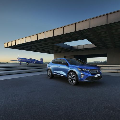 The All-New Renault Trafale: Conquering New Horizons