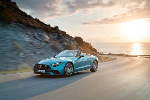  The All-New Mercedes-AMG SL 43: Uniting Performance Luxury and Open-Top Driving