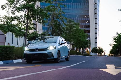 Experience the Future with the Honda FIT Hybrid