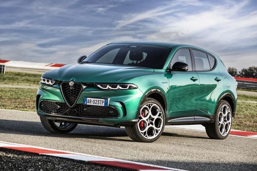 Alfa Romeo Tonale Wins 2024 Green SUV Award