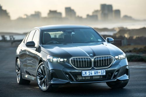 BMW 530i: Petrol Power Returns to the 5 Series!